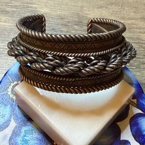 Stunning!!! Vintage 925 Sterling Silver Cuff Bracelet. Heavy! Solid! 123g #M03